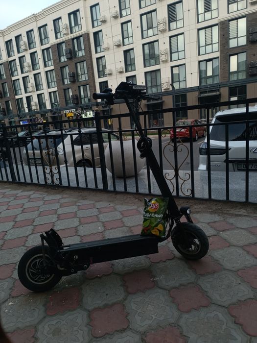 Продам кастомный электросамокат куго м2