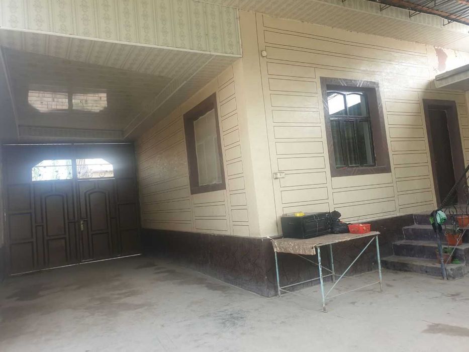 21 sotixli uy sotiladi