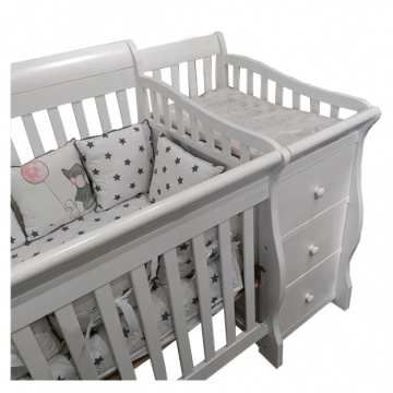 Детская кровать Giggles в хорошем состоянии