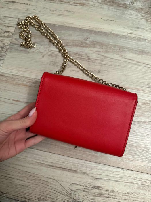 Чанта Valentino.