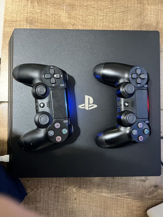 Play station 4 pro 1 tb