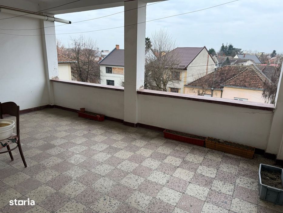 Apartament 3 camere, balcon și garaj Str Wolfenbuttel