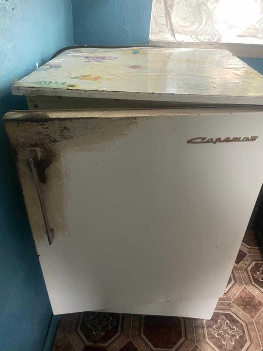 продам холодильник Саратов б/у