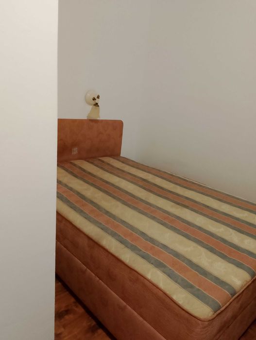 Дава под наем малък 2 стаен апартамент в гр.Бургас жк.Възраждане