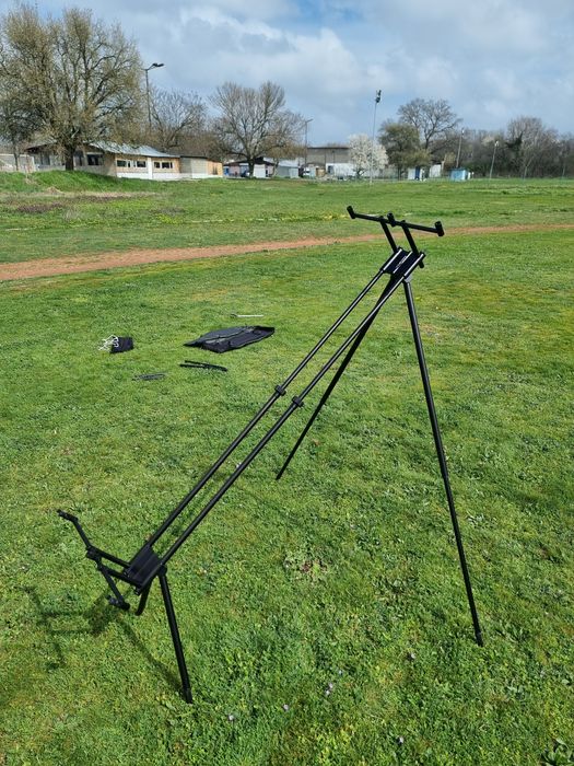 Шаранджийска стойка Delphin RPX-4 + 2 комплекта крака