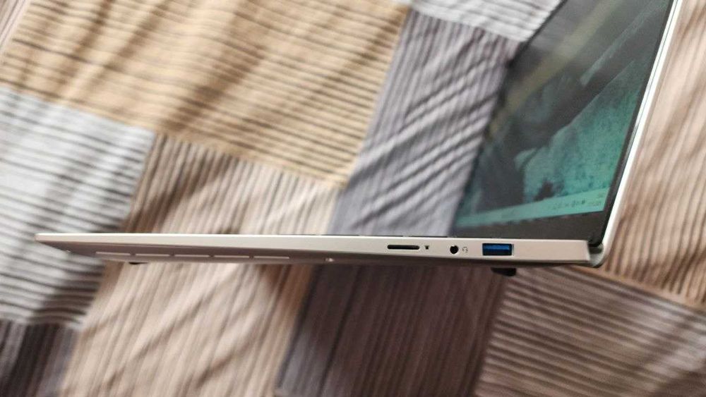 Лаптоп 15.6" Full HD – нов | 8GB RAM | 256GB SSD | Windows 11 Pro