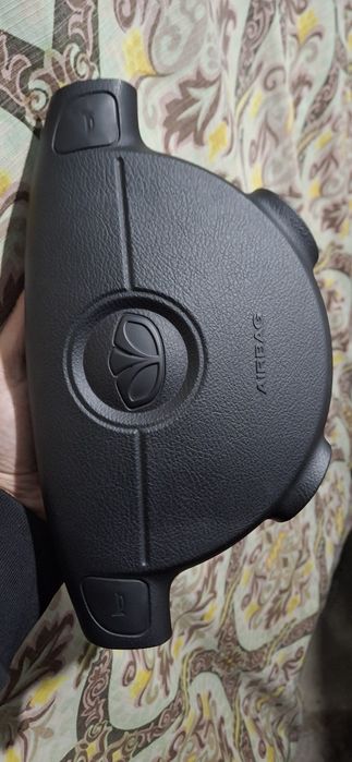 Аирбаг руля от Daewoo jentra lacetti состояние отличное.оригинал