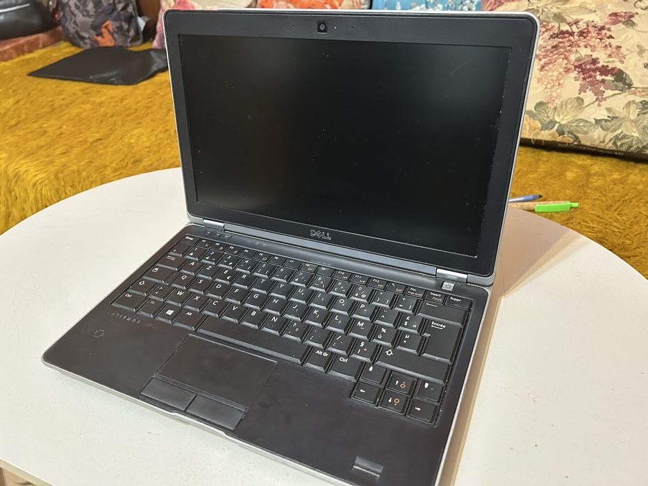 Лаптоп Dell Latitude E6230