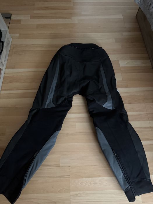 Продавам панталон Seca!