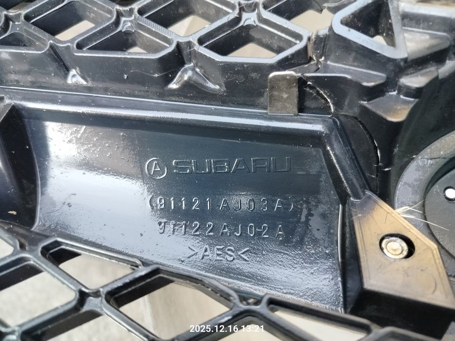 Решетка радиатора Subaru Legacy.