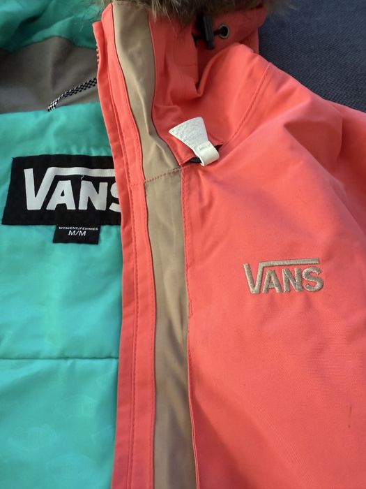 Дамско сноуборд яке VANS