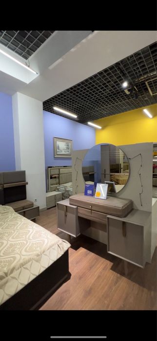 Спальный гарнитур