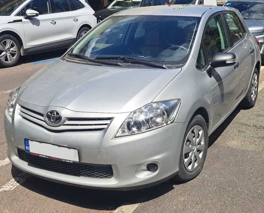 Toyota Auris benzina