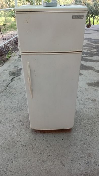 Холодильник сотилади Продам холодильник "SINO 307"