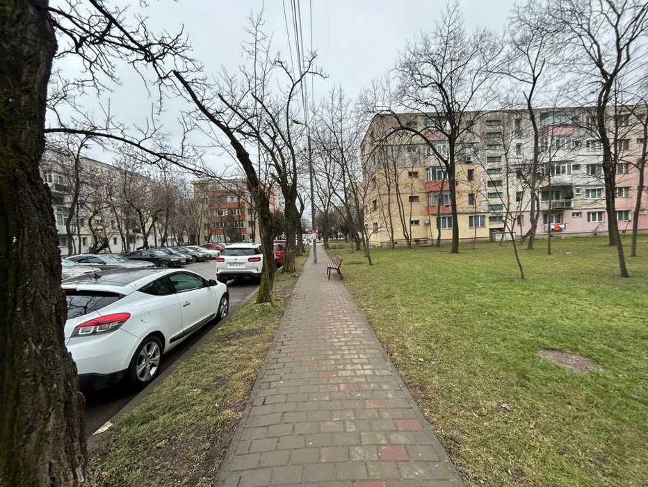 Teren 513 mp Podu Roș - Aleea Rozelor, UTR LA - necesită PUZ, pretabil spațiu comercial, parcare, bloc