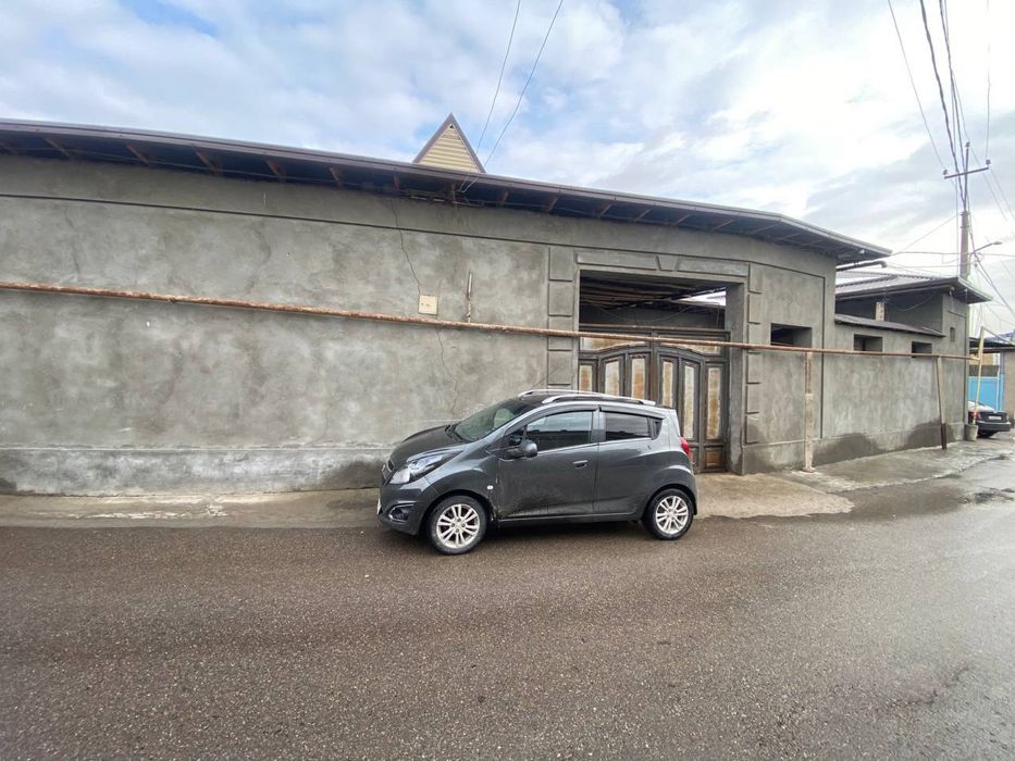 Uchastka sotiladi srochni