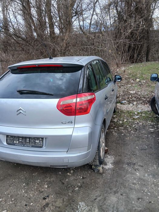 Ситроен ц 4 пикасо на части