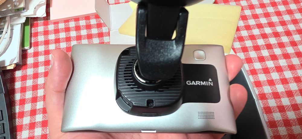 Навигация Garmin Nuvi 3597 LMT с най-новите карти за цяла Европа