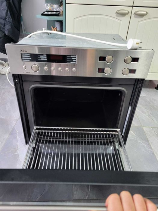 Cuptor si plita AEG.