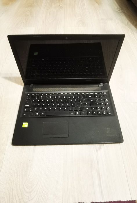 Laptop Lenovo IdeaPad 300