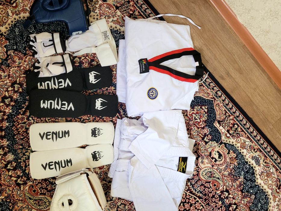 Продам кимоно таеквондо