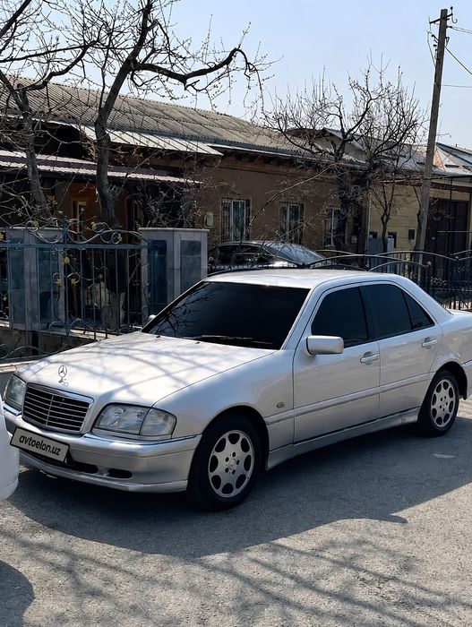 Mersedes Benz c202