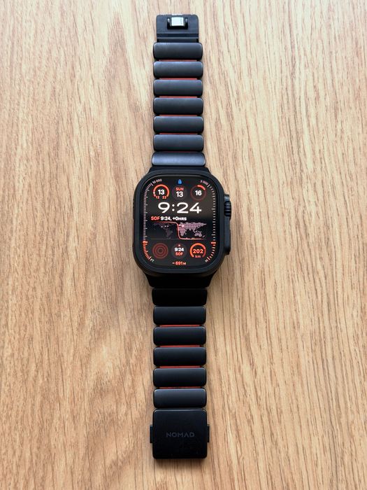 Apple Watch Ultra 2, GPS, Cellular, Black Titanium + Milanese Loop каишка