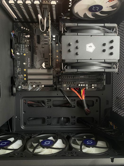 Calculator cu procesor i7 9700kf , 32gb RAM