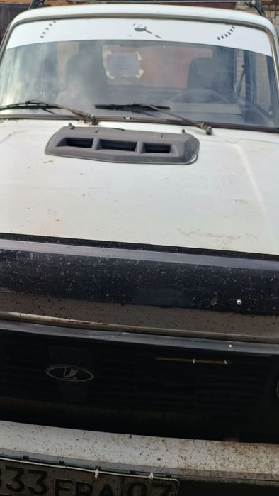 Продам машину Ниву