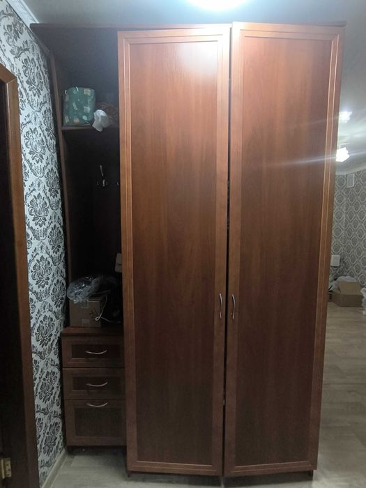 Продам прихожую.