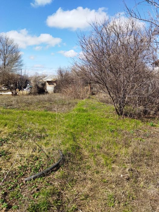 Продается дача ( белая казарма )