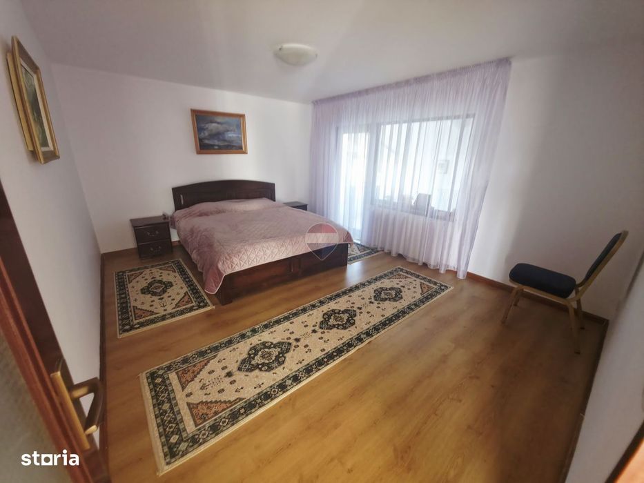 Casă / Vilă cu 5 camere de vânzare