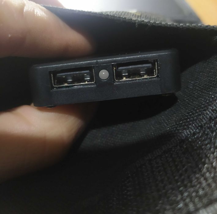 Panou solar pentru încărcat telefoane