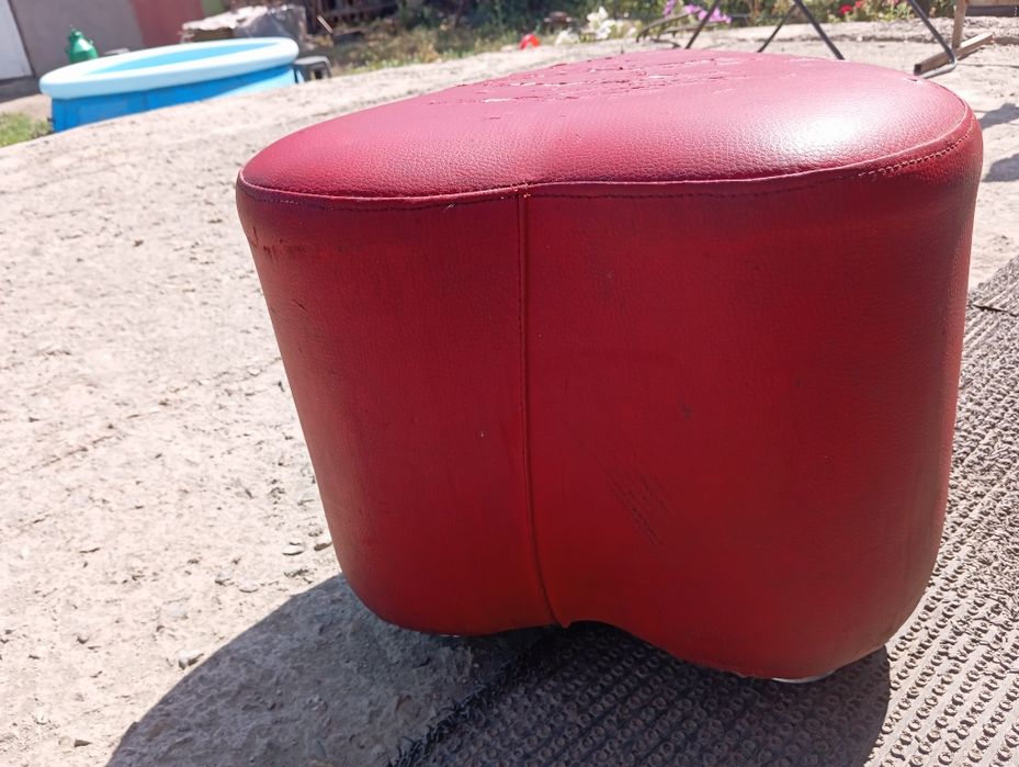 Стул и пуфик б/у