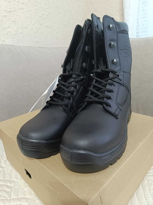 Плицейски кубинки 43