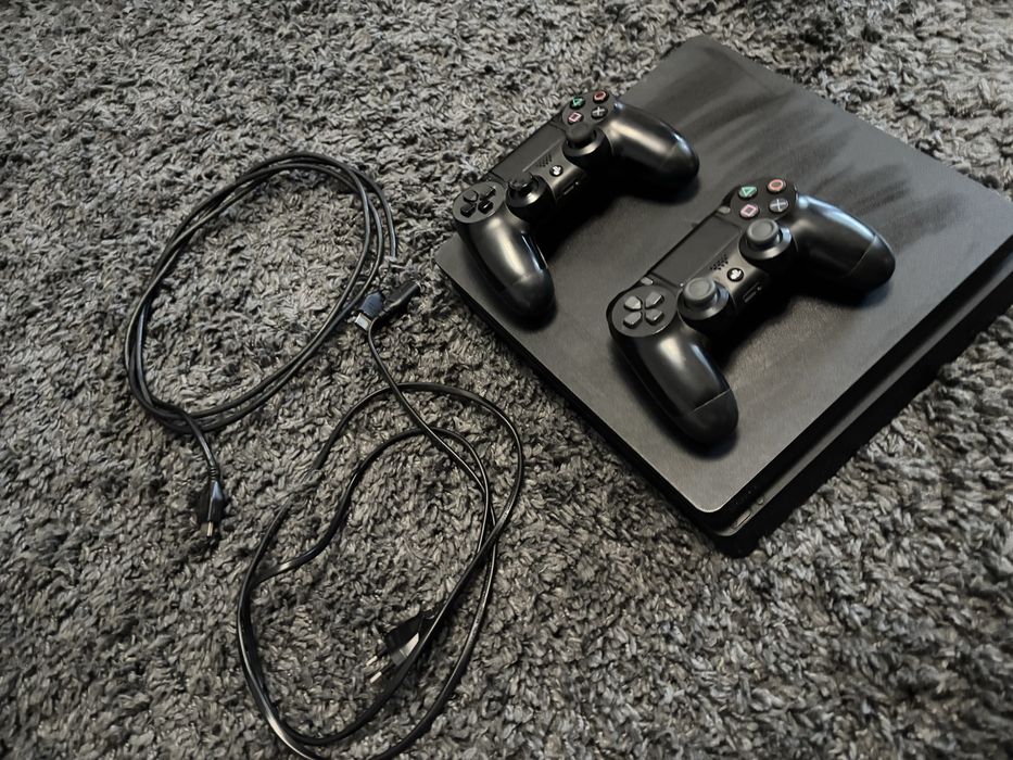 Playstation 4 в отлично състояние