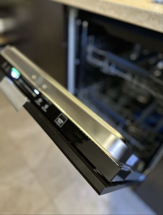 Masina de spalat vase Electrolux mare