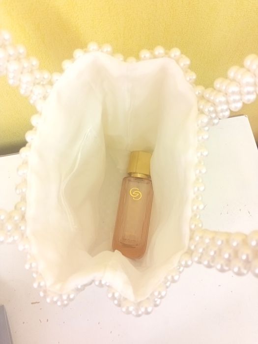 Дамска чанта аксесоар-бижу