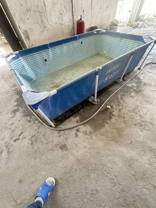 Продам басейн б/у в хорошем состояний