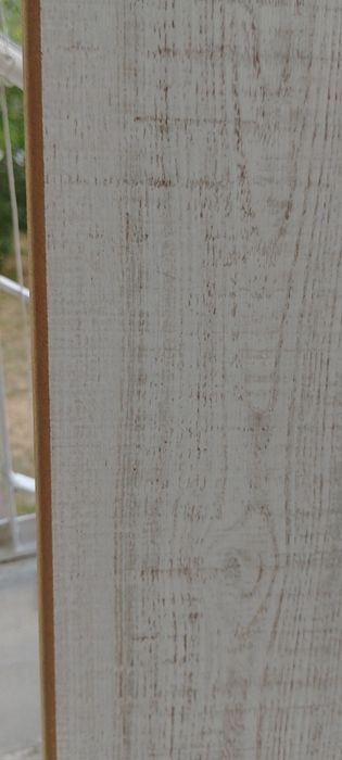 Продавам ламиниран паркет