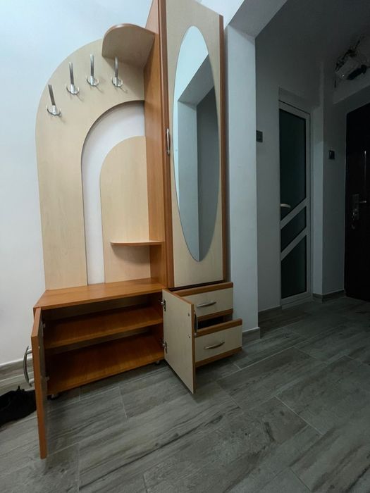 Vând dulap Thomas in stare buna.Pret ușor negociabil