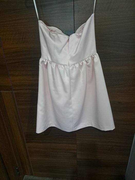 Розова официална рокличка