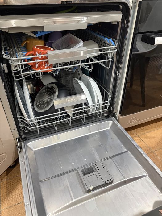 Посудомоечная машина Midea