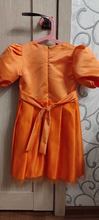 Платья нарядные для девочки 4-6 лет