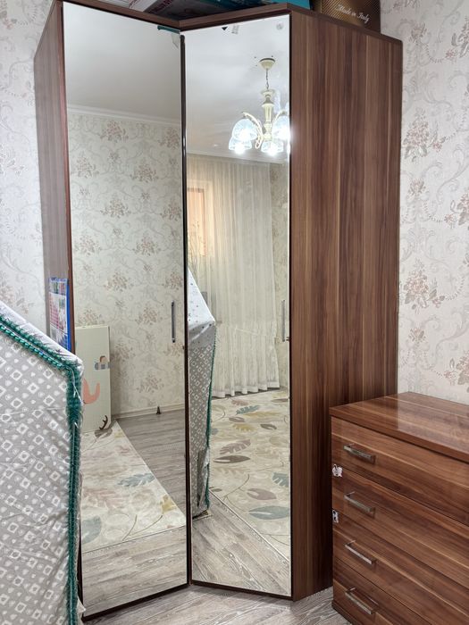 Сатылады шифонер комодпен бірге