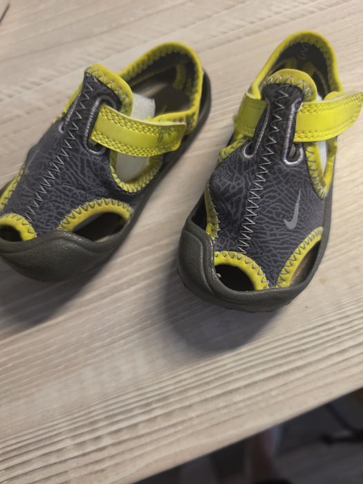 Sandale Nike  mărimea 19