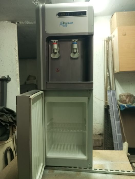 Диспенсер для воды