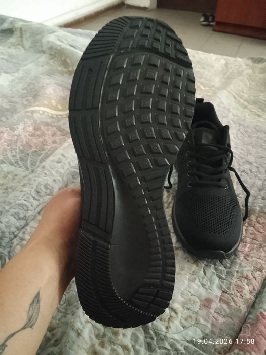 Продам обувь 2 пары