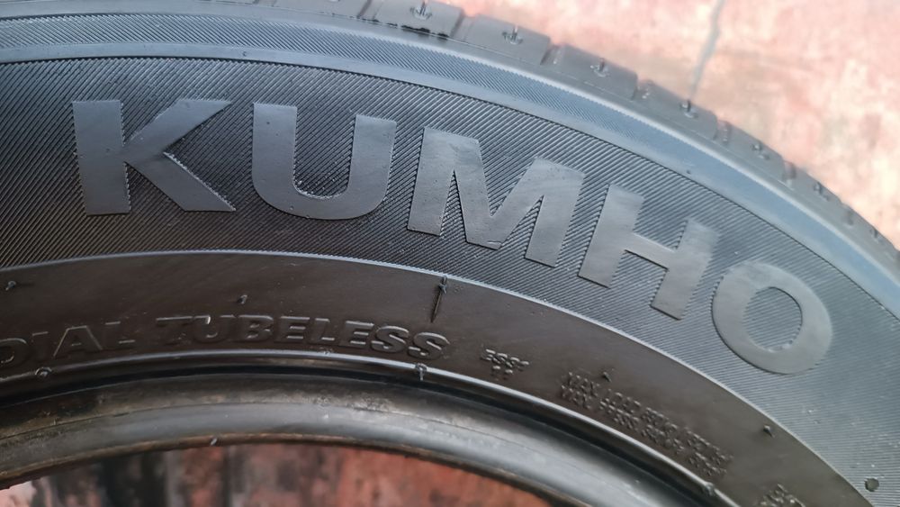 195/65/15 Kumho .