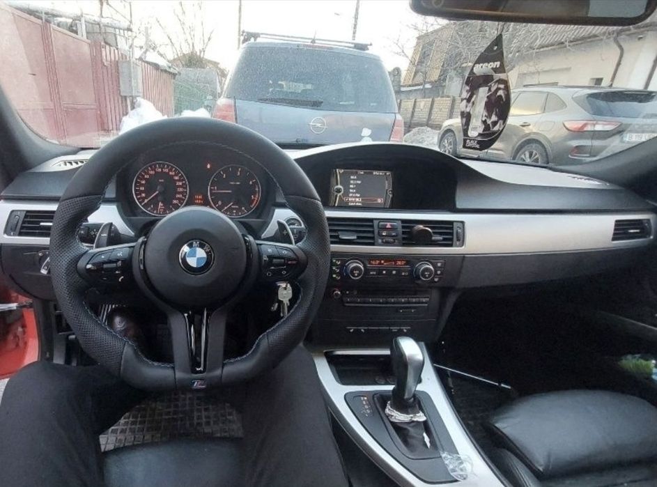 Volan BMW Seria 1 2 3 4 5 6 7 X1 X2 X3 X4 X5 X6 E/F F01 F02 F03 F04 F06 F12 F13 F15 F16 F10 F20 F25 F26 F30 F32 F33 F36 E90 E91 E92 E70 E71 E81 E84